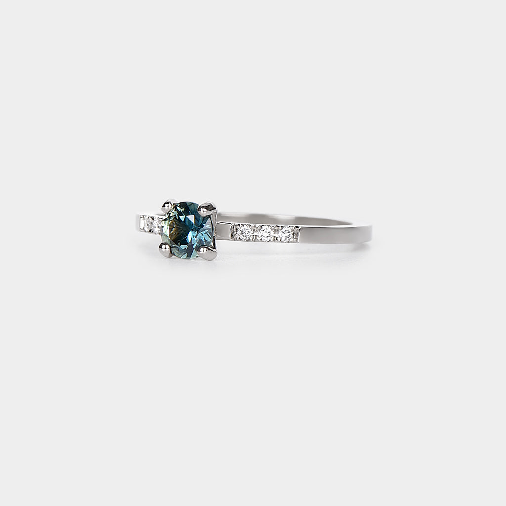 Sapphire solitaire Ring - 0.55ct round sapphire