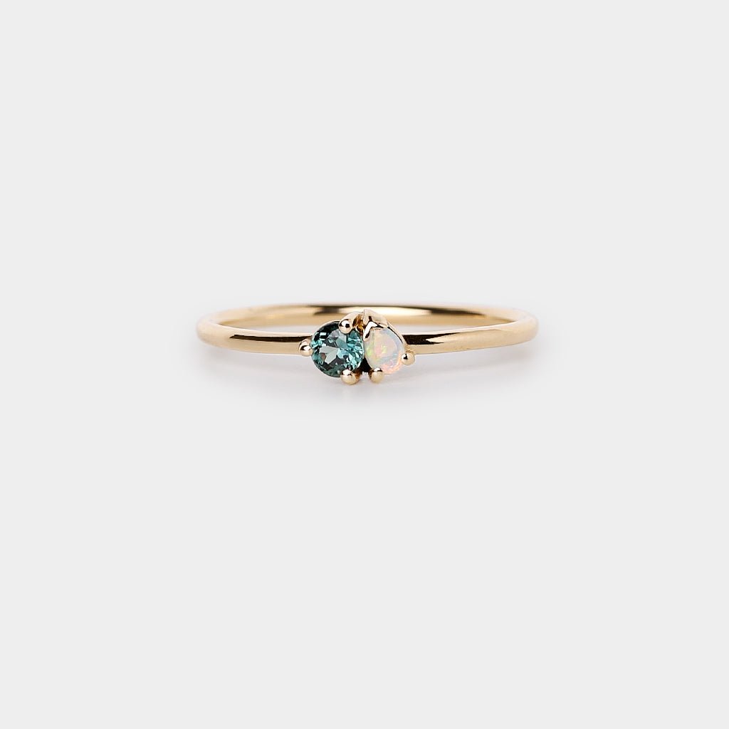 petite toi et moi ring - sapphire & opal