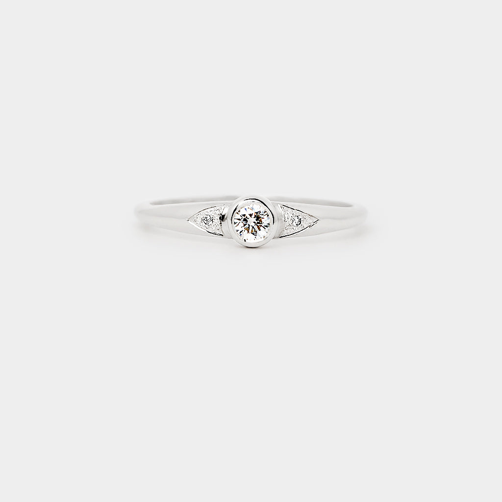 Duo Arrows Natural Diamond Ring