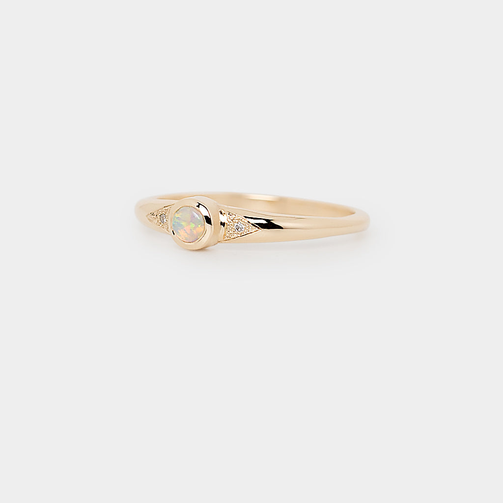 Australian Opal Ring, Crystal Opal Jewelry, 9k Gold Opal Ring, Opal and Diamond Ring, Gold Gemstone Ring, Natural Crystal Opal Jewelry.