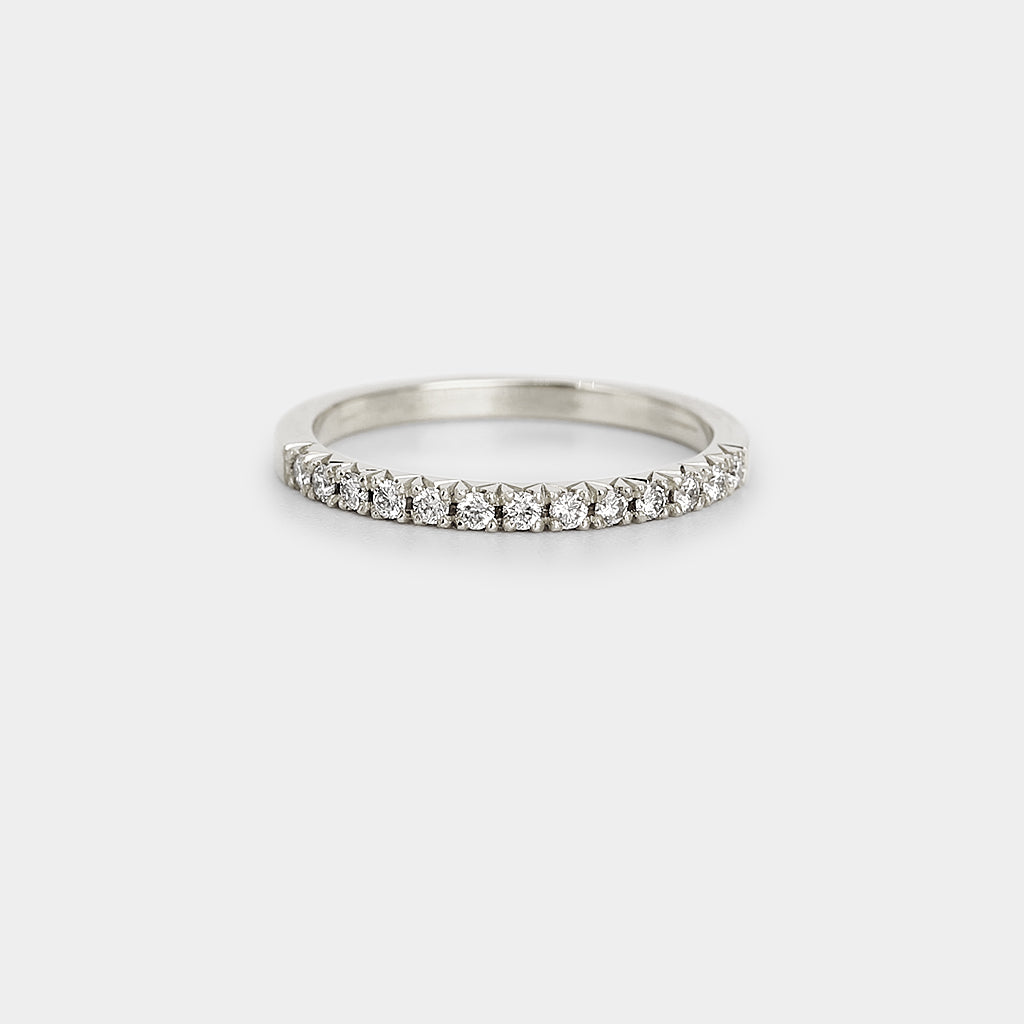 French fishtail setting Band - Natural diamond