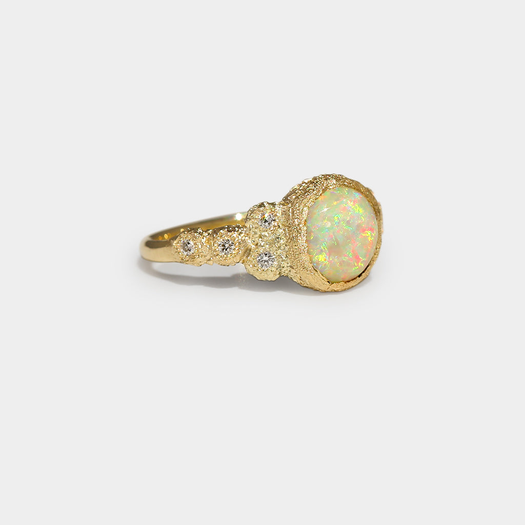 Meteorite Ring - 1.47ct rainbow White Opal