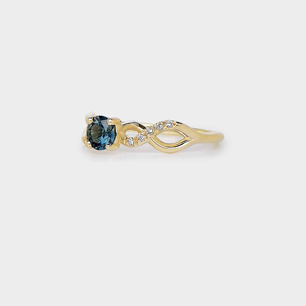 Infinity sapphire ring - 0.51ct round sapphire