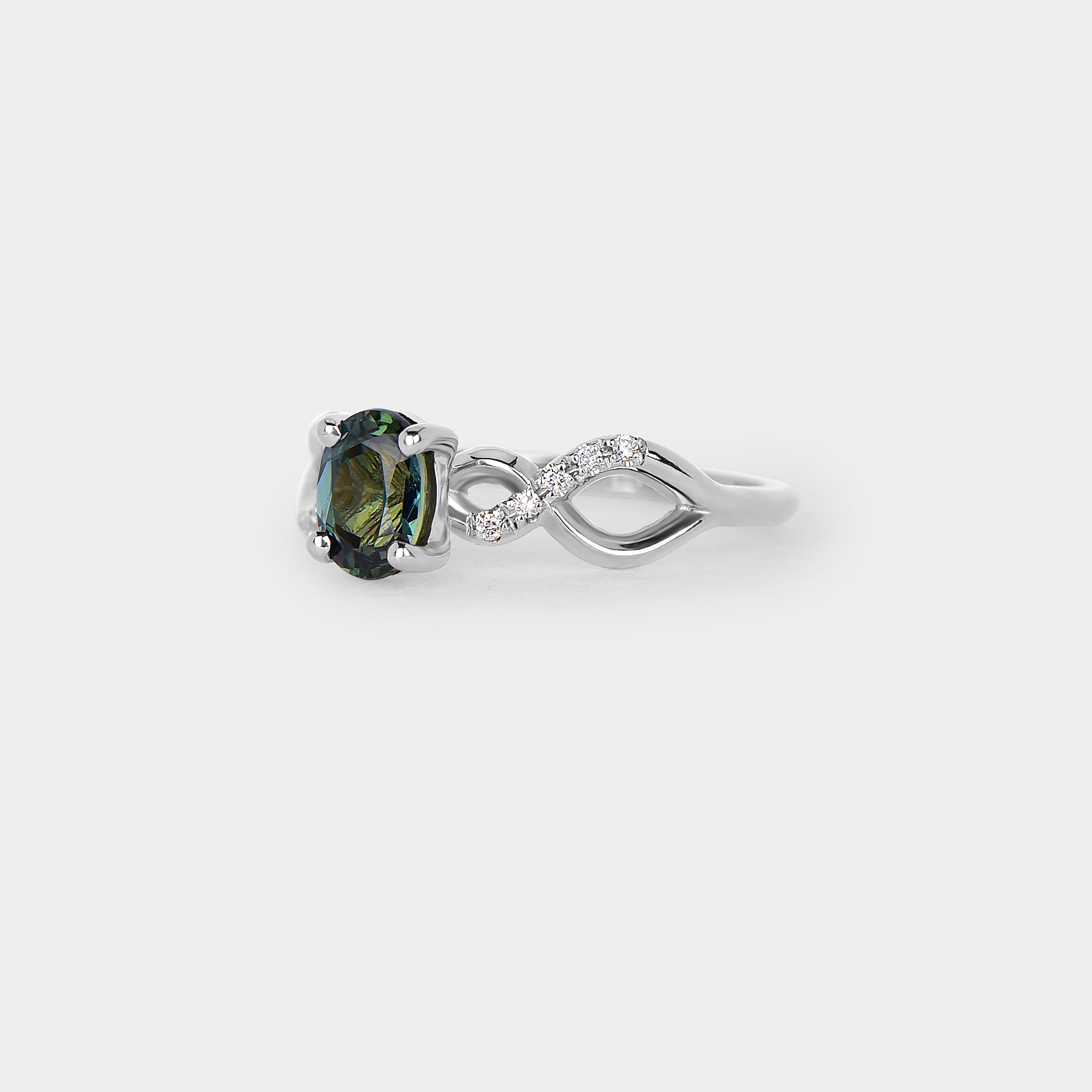 Infinity sapphire ring - 1.02ct oval sapphire