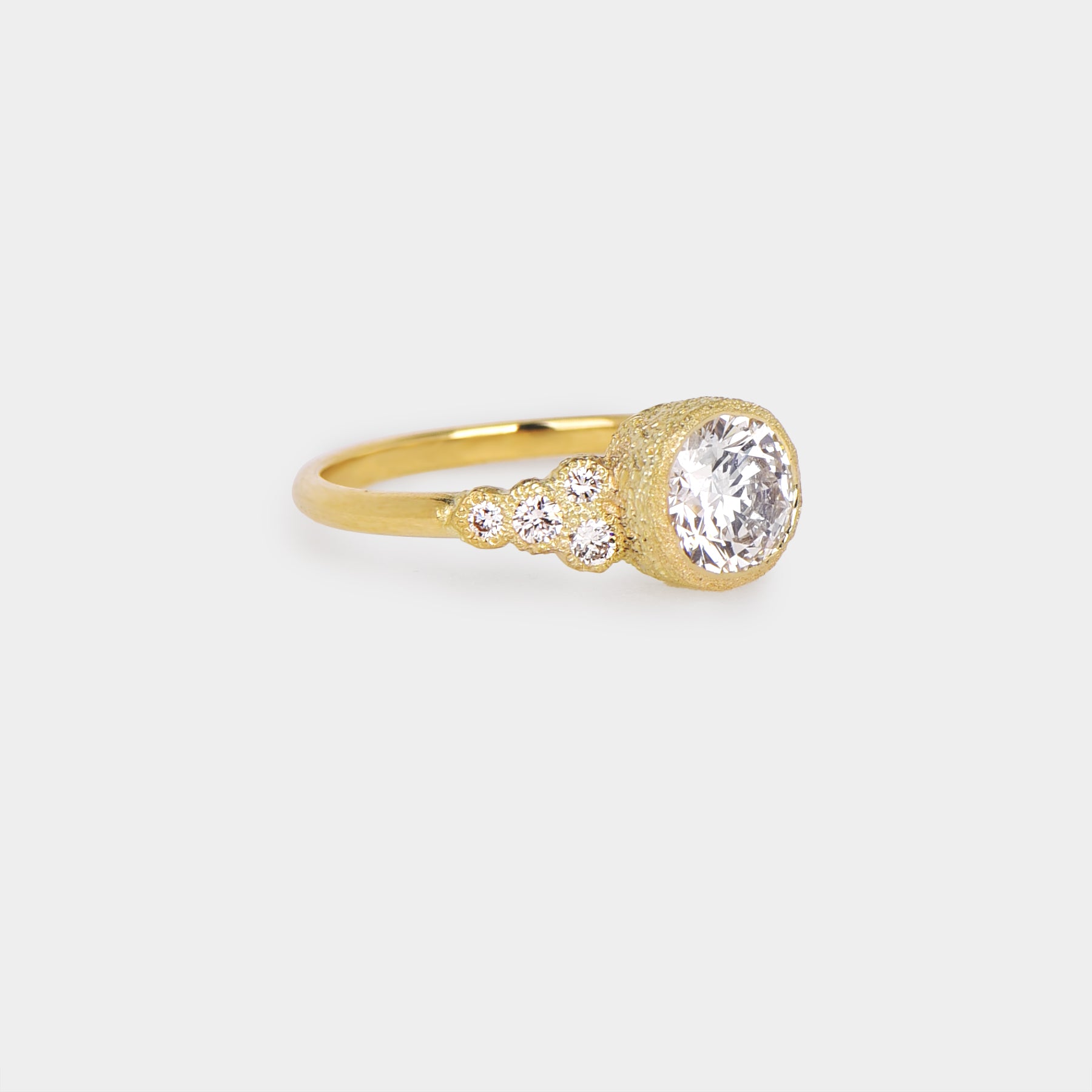 Meteorites Diamond Ring - Round Lab Diamond