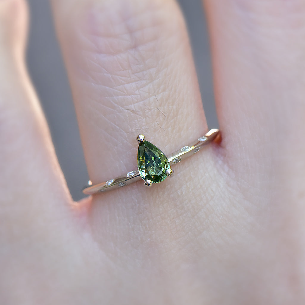 Rhyme sapphire ring - 0.54ct pear sapphire