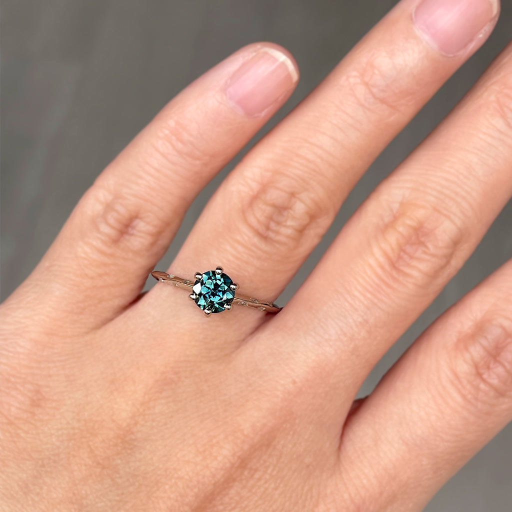Rhyme sapphire ring - 0.93ct round sapphire