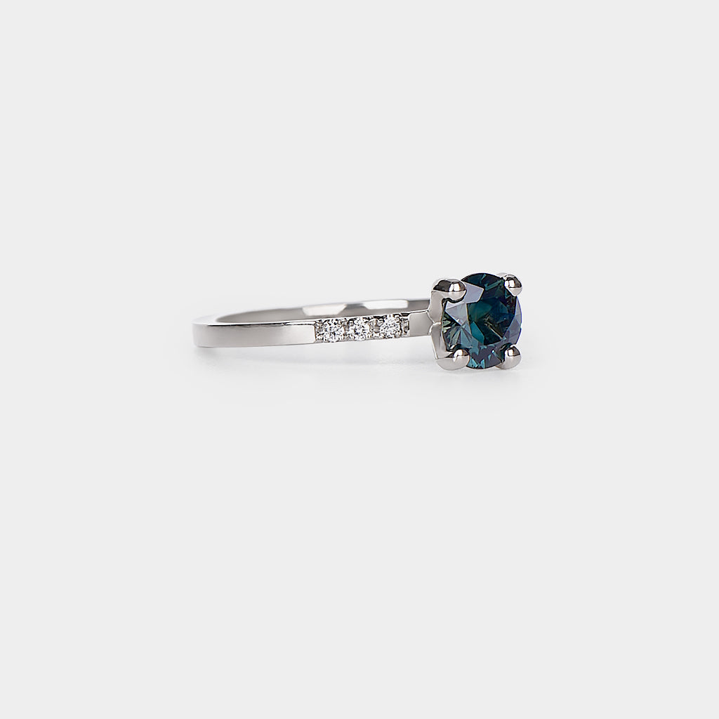 Sapphire solitaire Ring - 1.01ct round sapphire