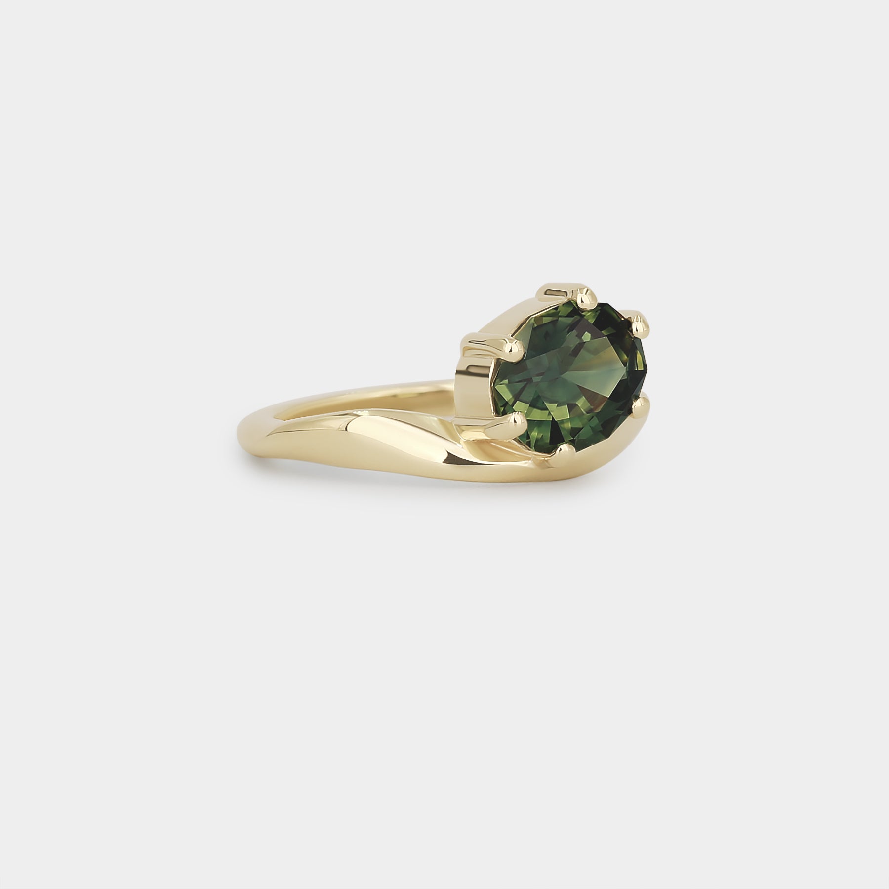Dune - Oval Sapphire Ring