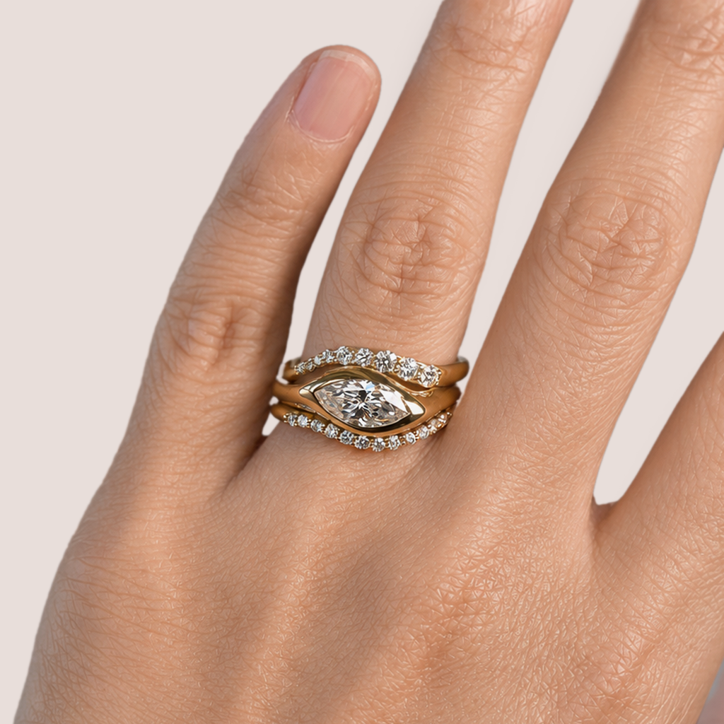 Dune Graduated Diamond Band
