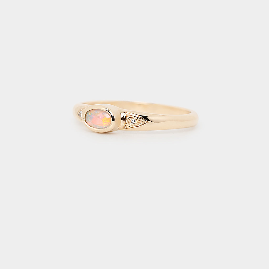 Oval Crystal Opal Ring, 9k Gold Opal Ring, Natural Opal and Diamond Jewelry, Opal Ring with Arrow Design, Gold Opal and Diamond Ring.