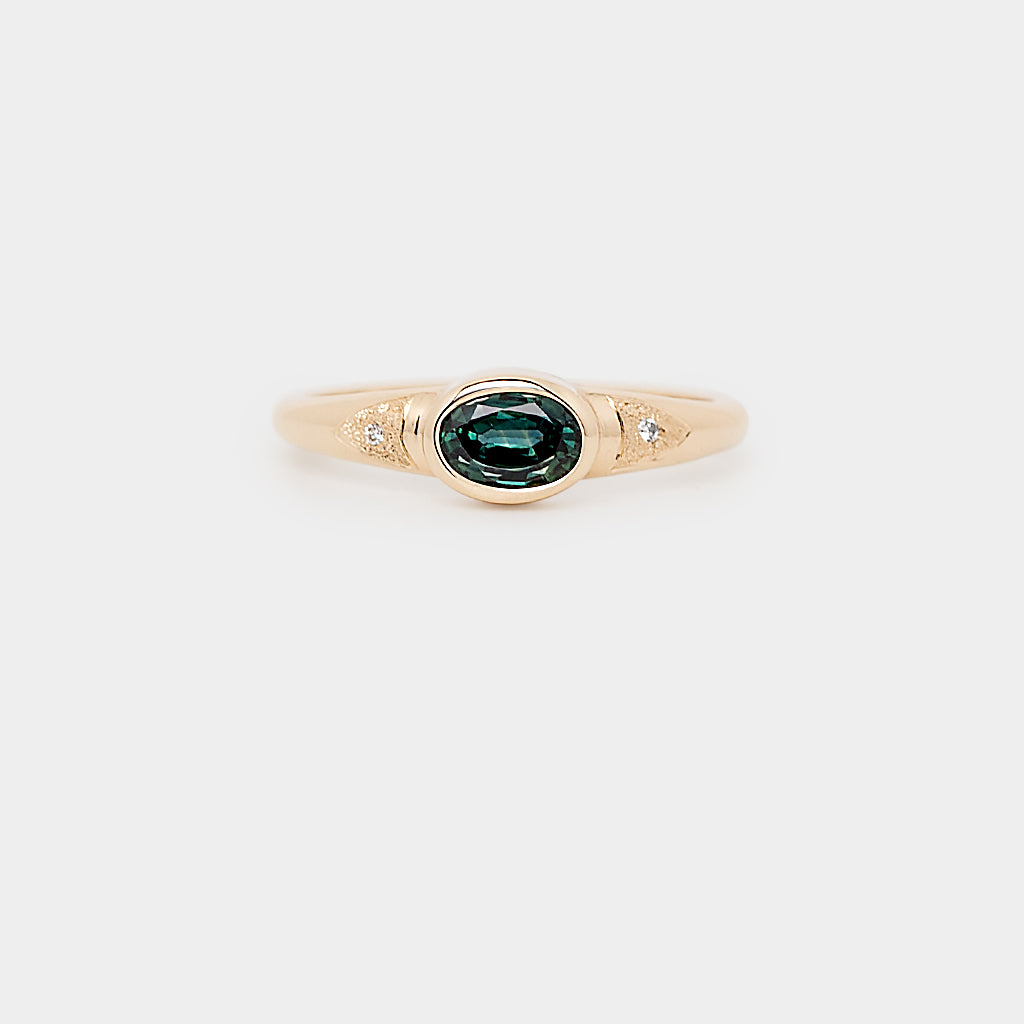 Teal Sapphire Ring, 9k Gold Sapphire Ring, Diamond Arrow Ring, Teal Sapphire Jewelry, 9k Gold Gemstone Jewelry.