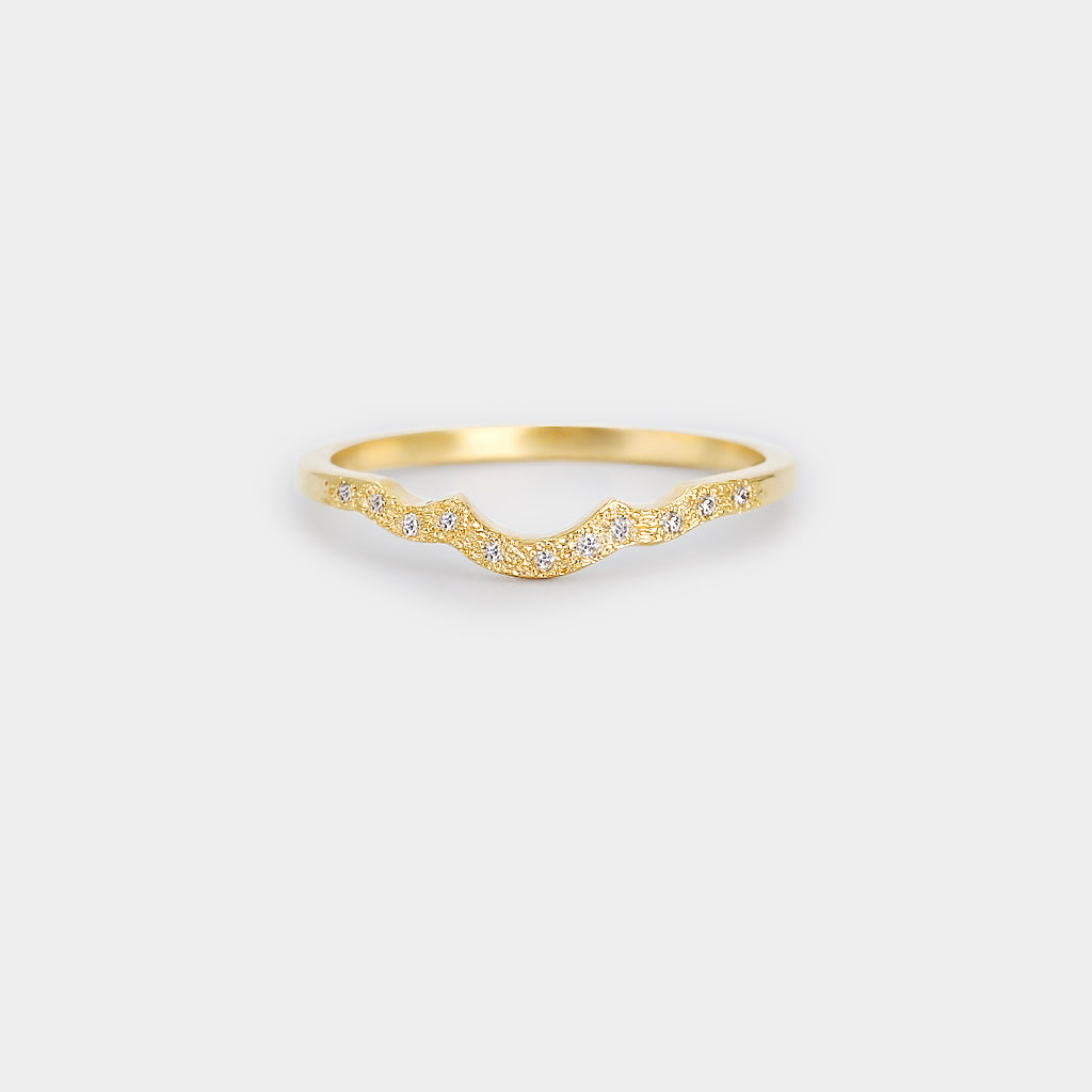 Destiny Wavy Textured Band - natural diamond