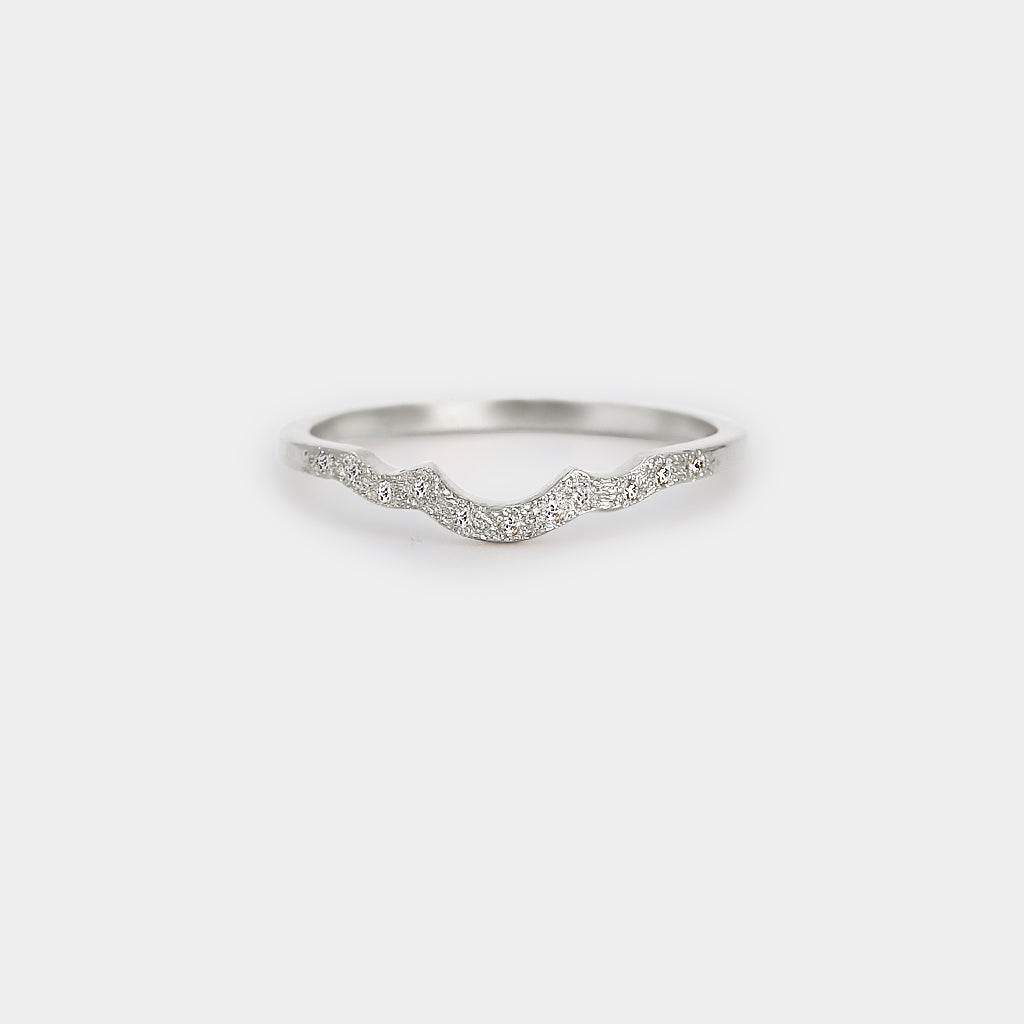 Destiny Wavy Textured Band - natural diamond