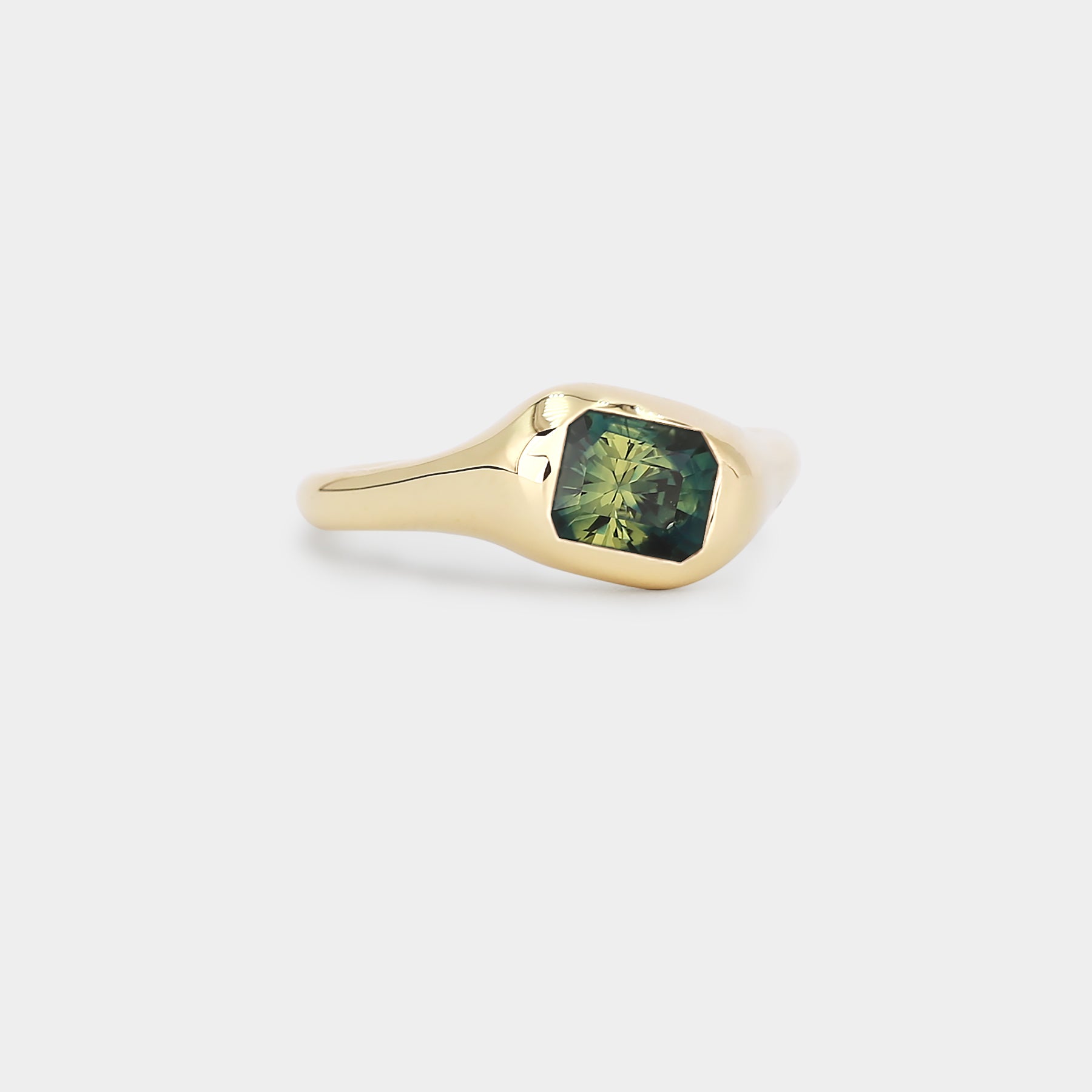 Dune Signet - Emerald Sapphire Ring