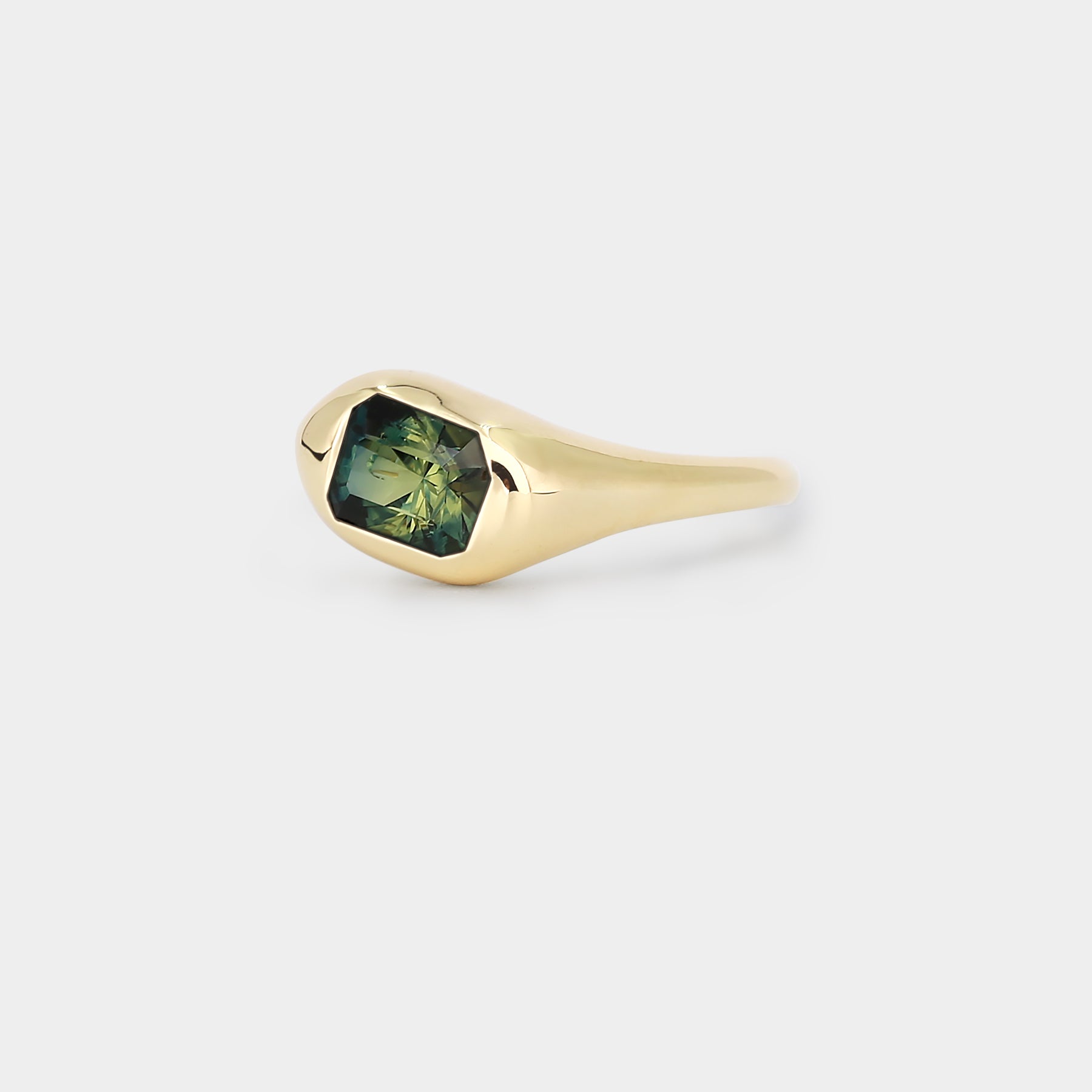 Dune Signet - Emerald Sapphire Ring