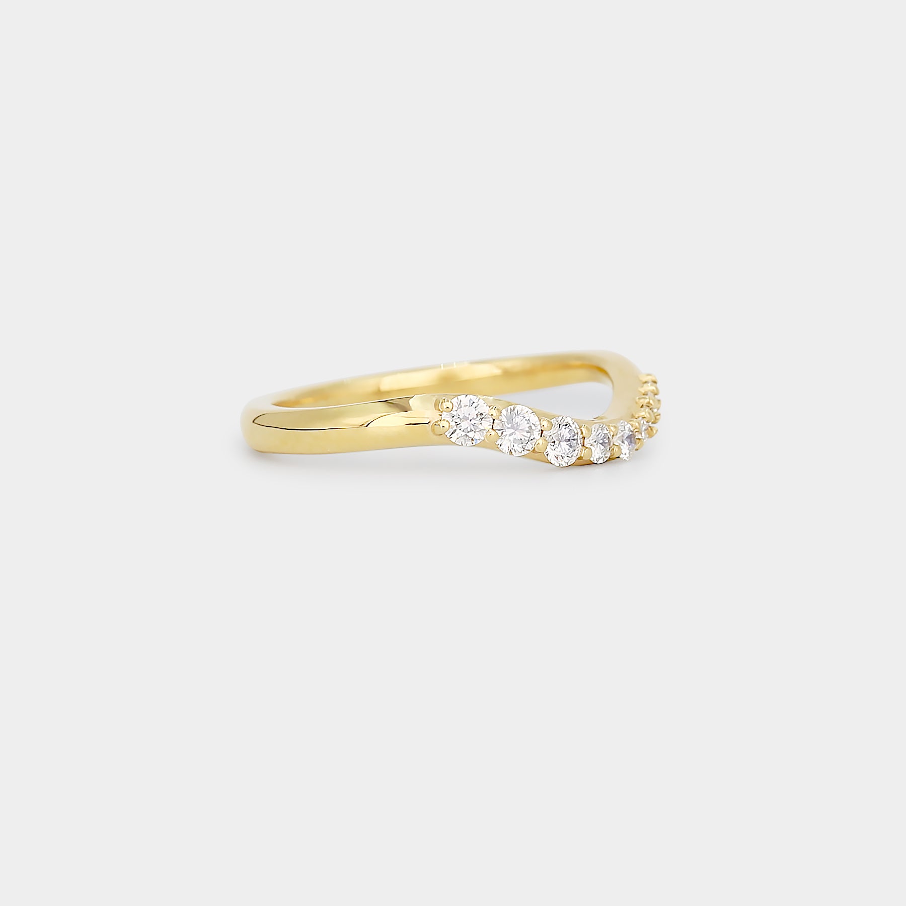 Dune Graduated Diamond Band