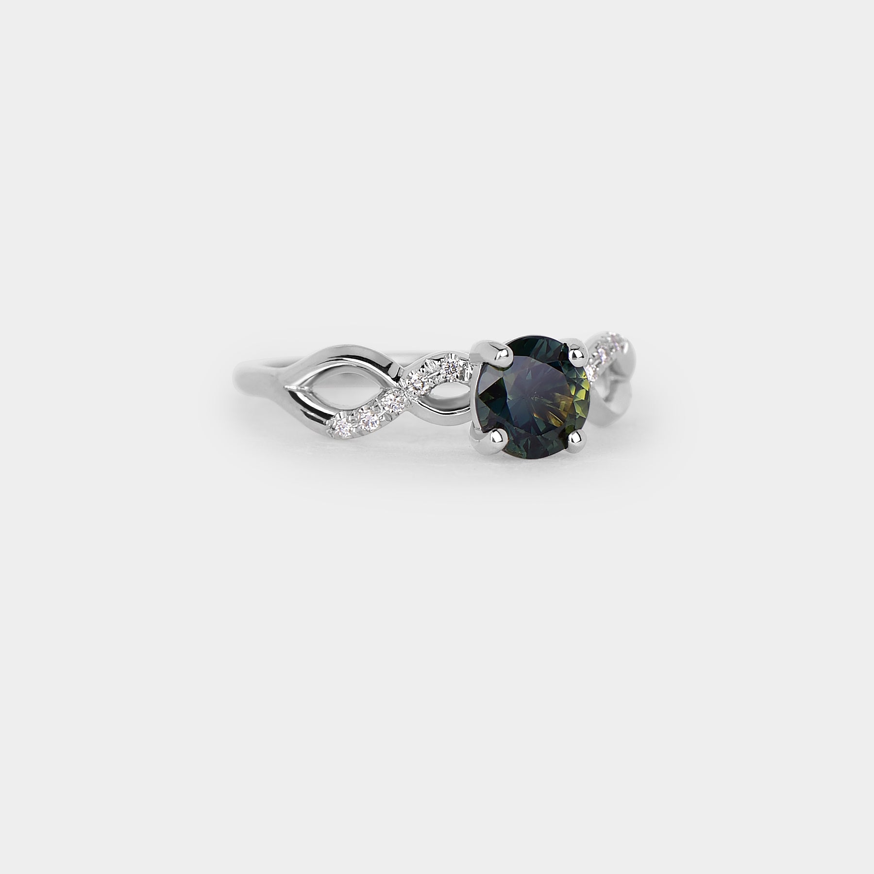 Infinity sapphire ring - 1.05ct round sapphire
