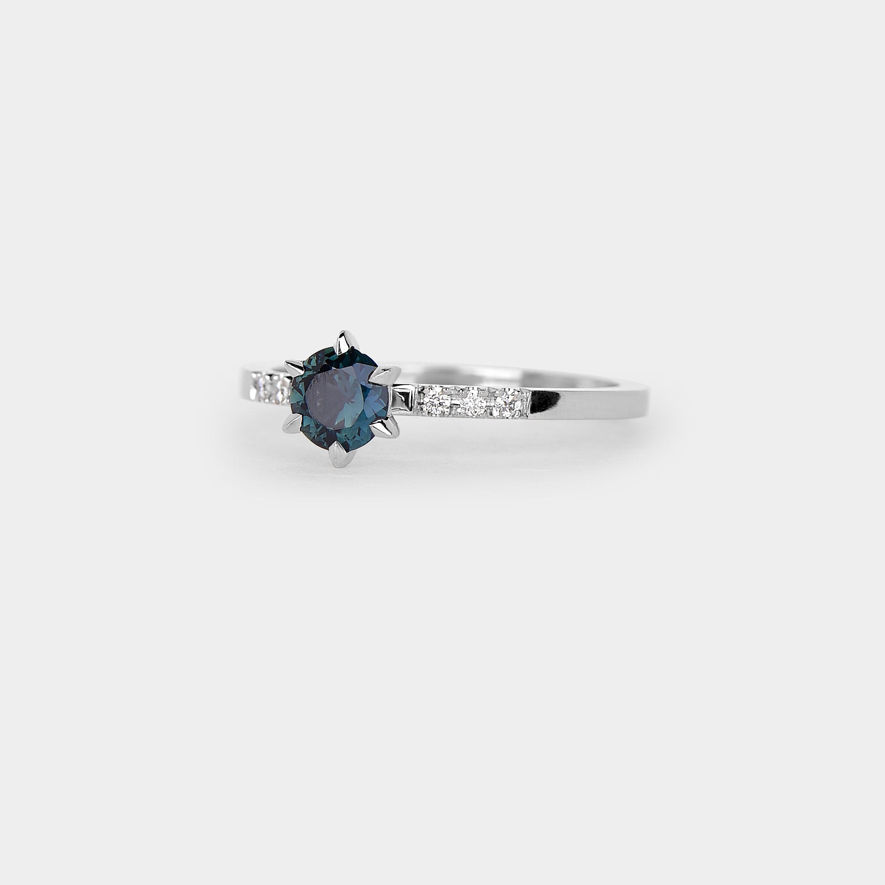 Star sapphire solitaire Ring - 0.565ct round sapphire