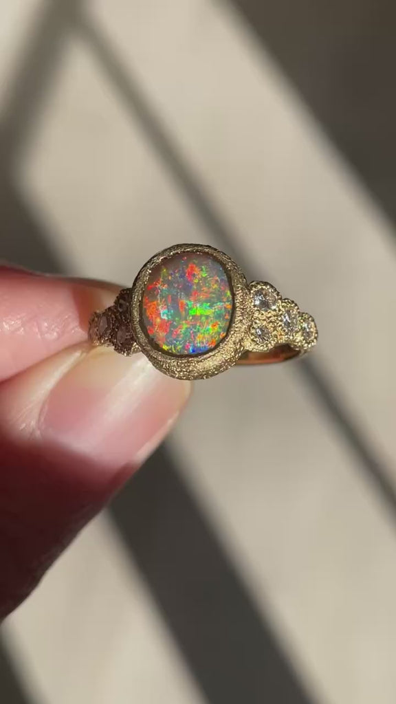 Meteorites Ring - 2.54ct black opal